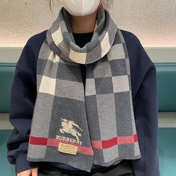 ブランドマフラー正面デザイン